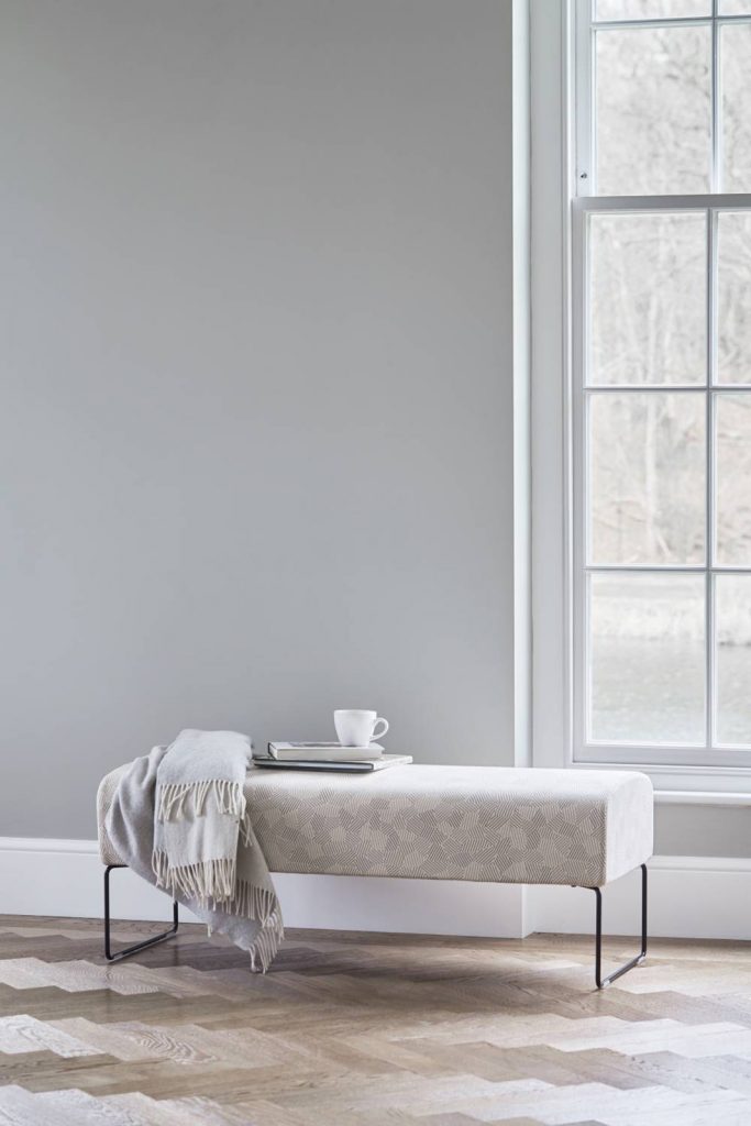 soft-seating, upholstered bench, padded bench seat, wire frame bench, fabric bench, office seating, reception seating, breakout seating